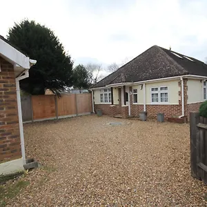 Oaks House Hanworth