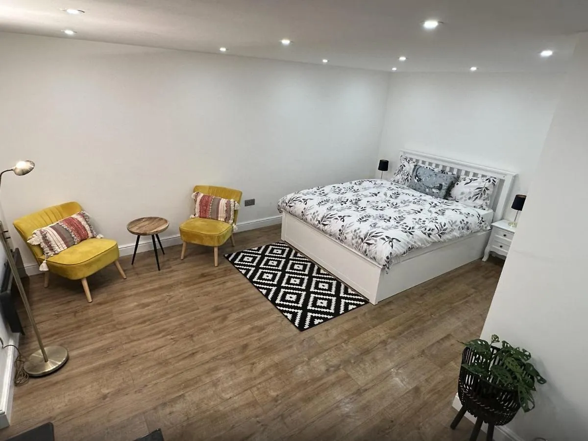 Touchwood Apartment Isleworth