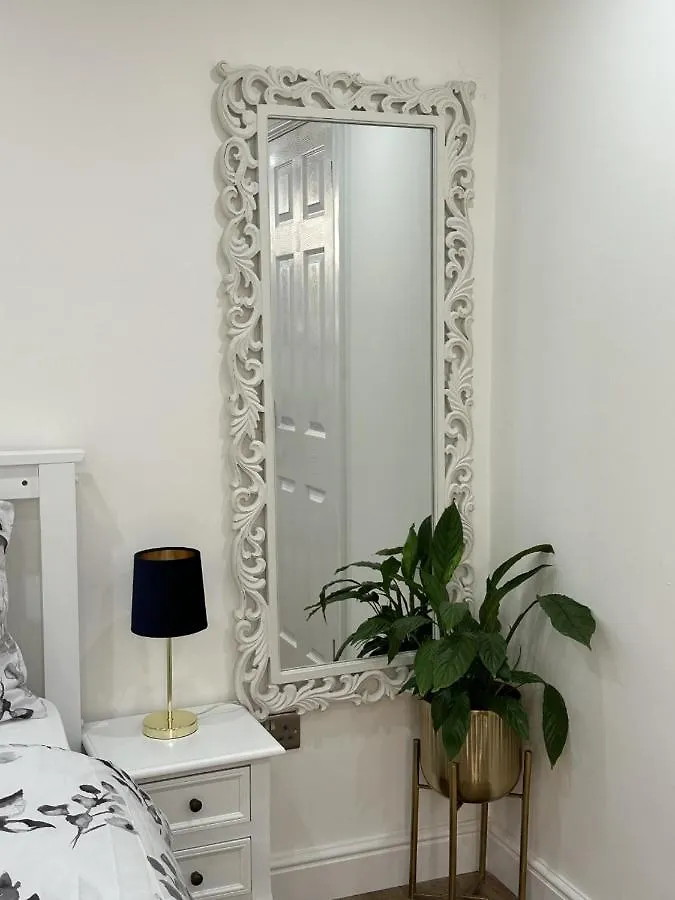Touchwood Apartment Isleworth
