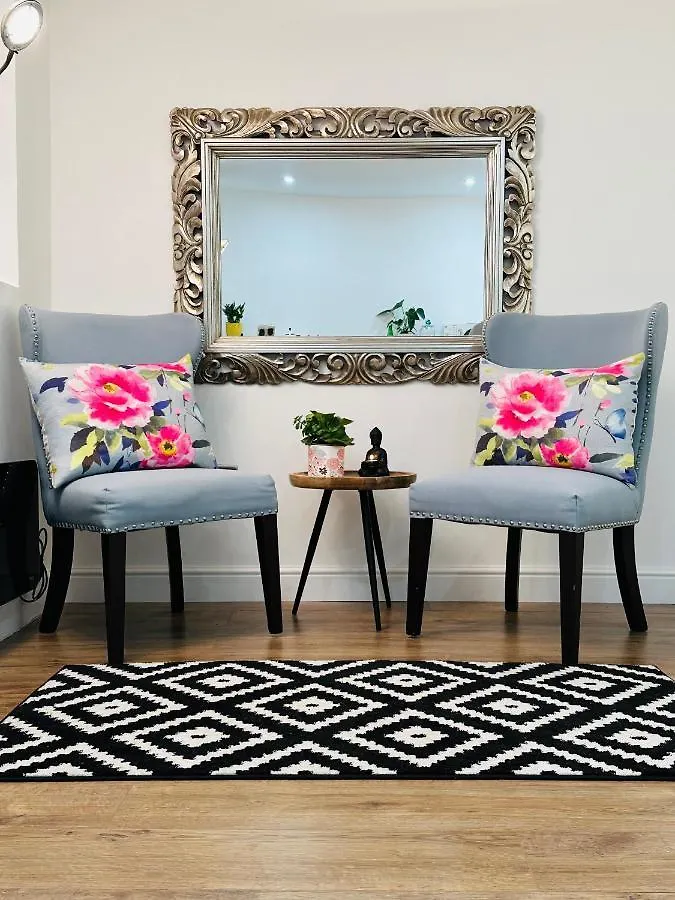 Touchwood Apartment Isleworth 0*,  United Kingdom